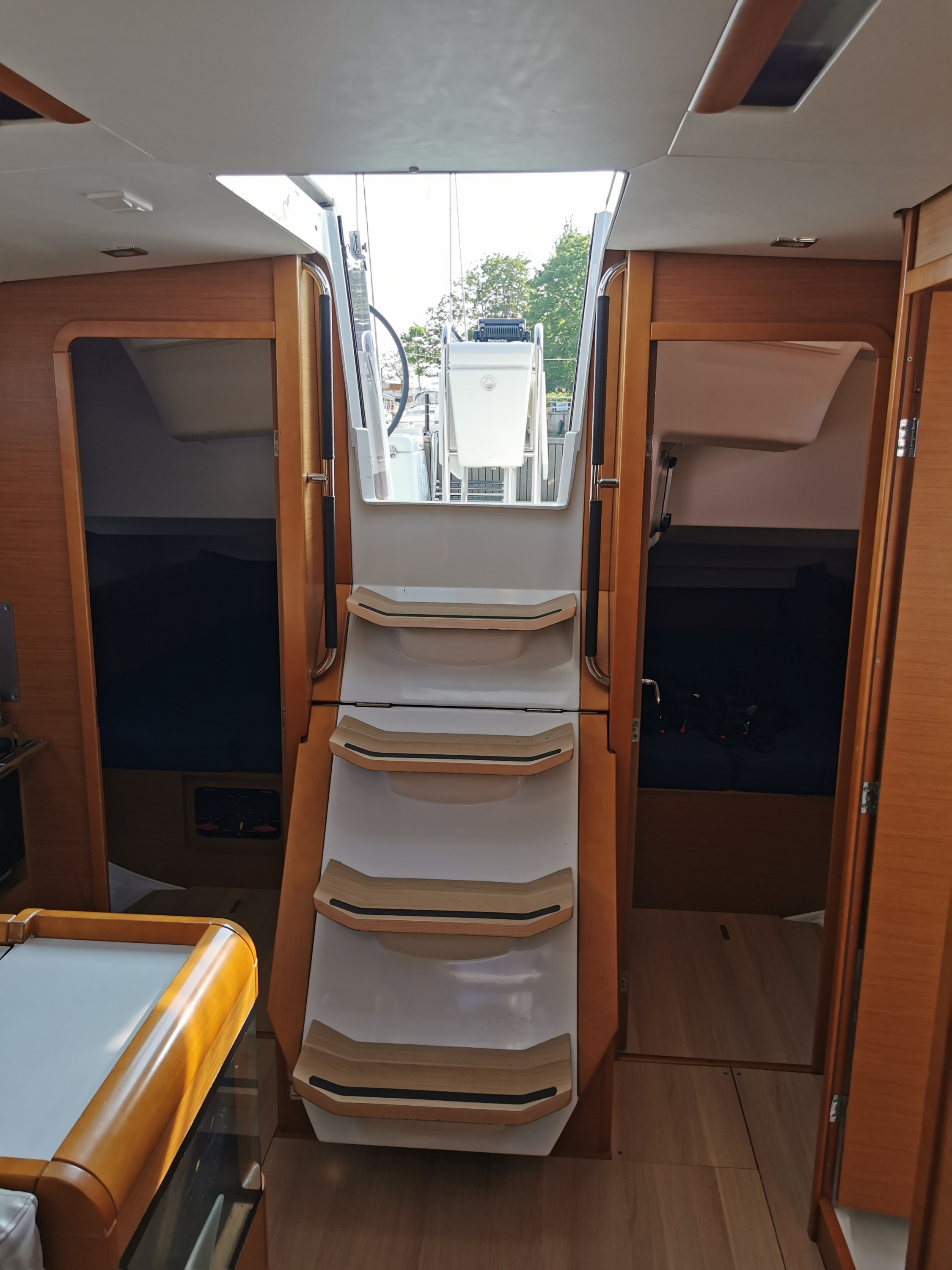 Sun Odyssey  449 — foto 18 van 20