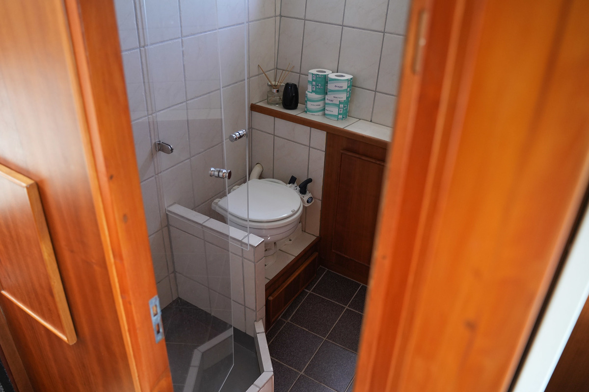 Treffer 1300 AK — foto 24 van 39