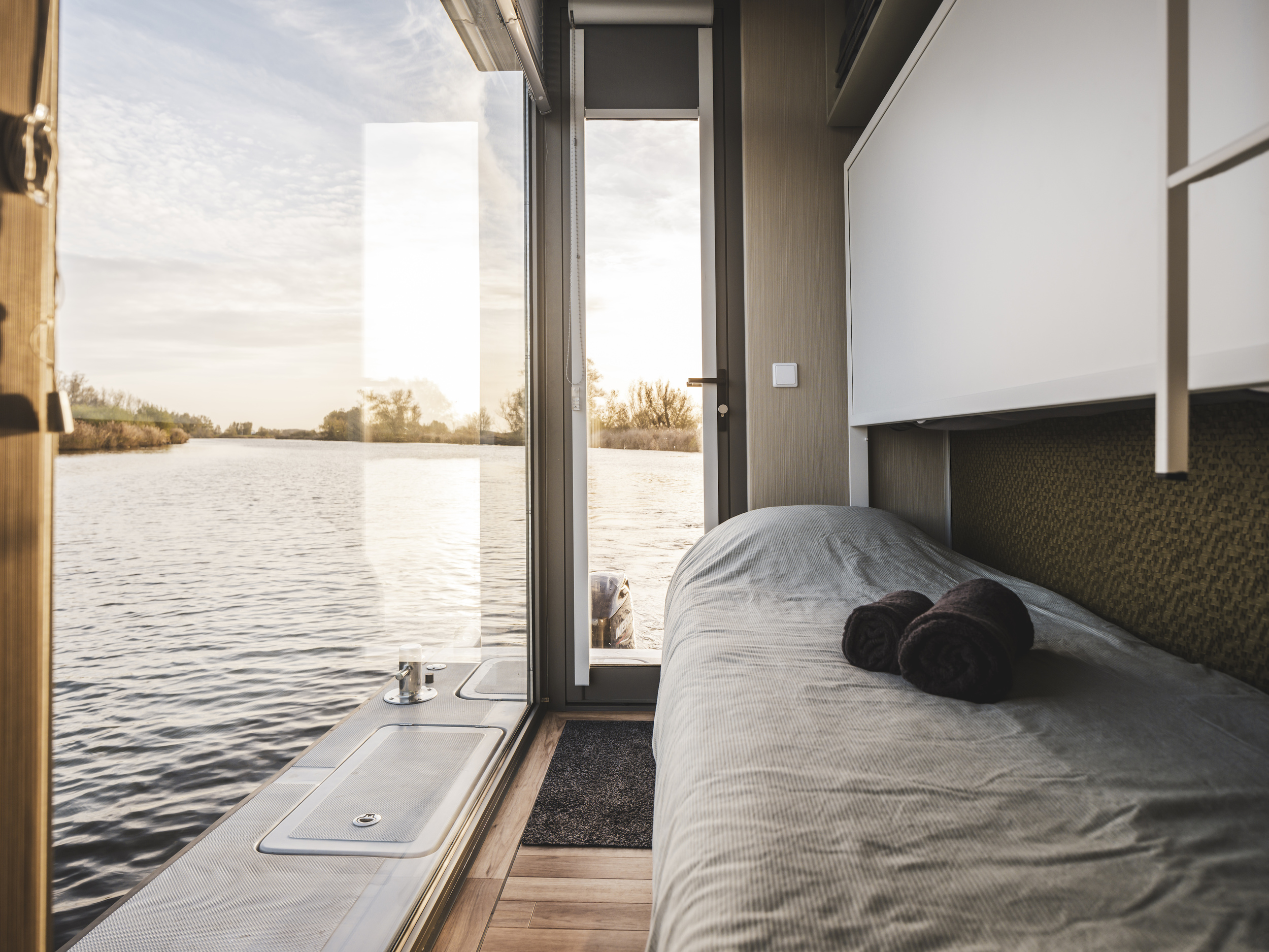 AquaHome Comfort Houseboat — foto 14 van 18