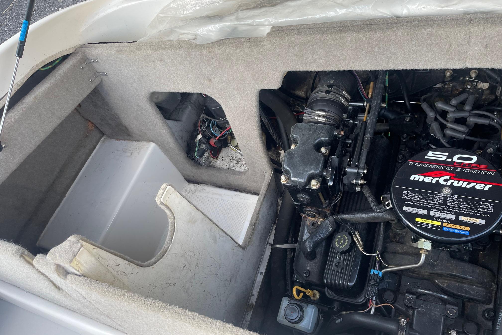 Maxum 2100 SC — foto 10 van 14
