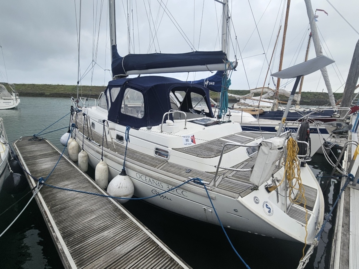Beneteau Oceanis 36CC — foto 17 van 24