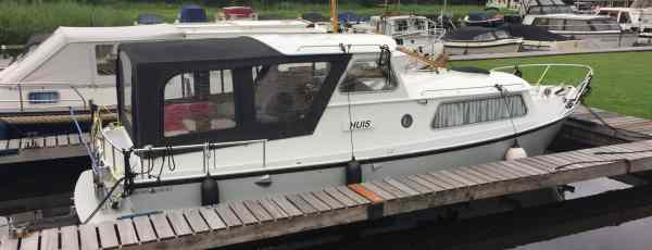 Crown Yacht — foto 1 van 8