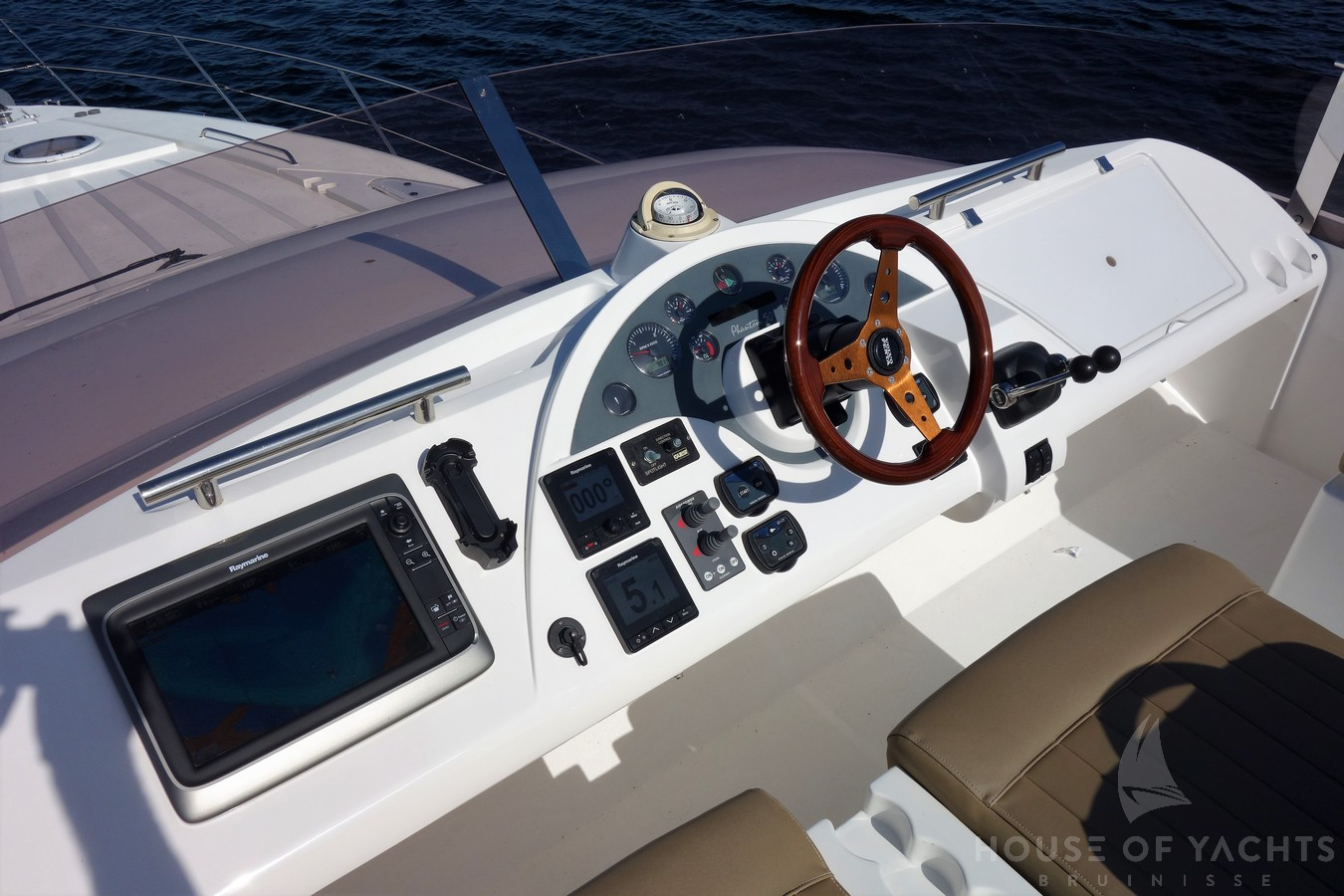Fairline Phantom 50 — foto 7 van 12