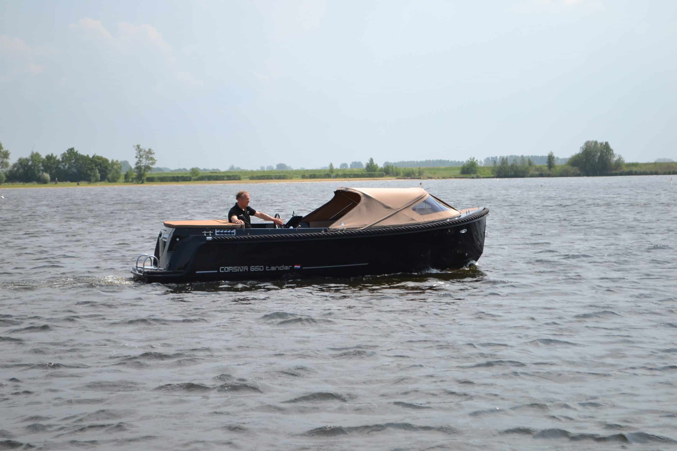 Corsiva 650 Tender — foto 5 van 15