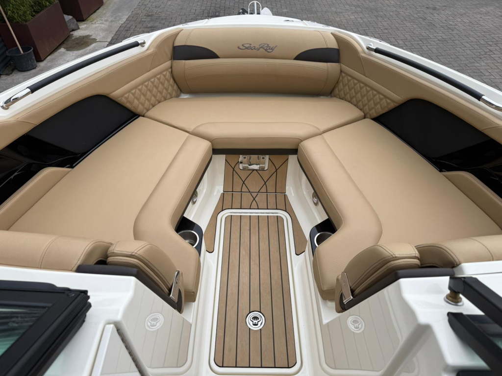 Sea Ray SLX 260 — foto 4 van 35