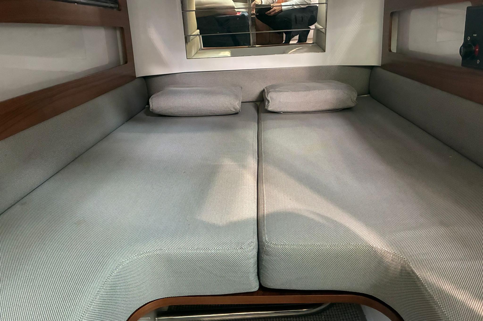 Axopar 28 CABIN — foto 35 van 39