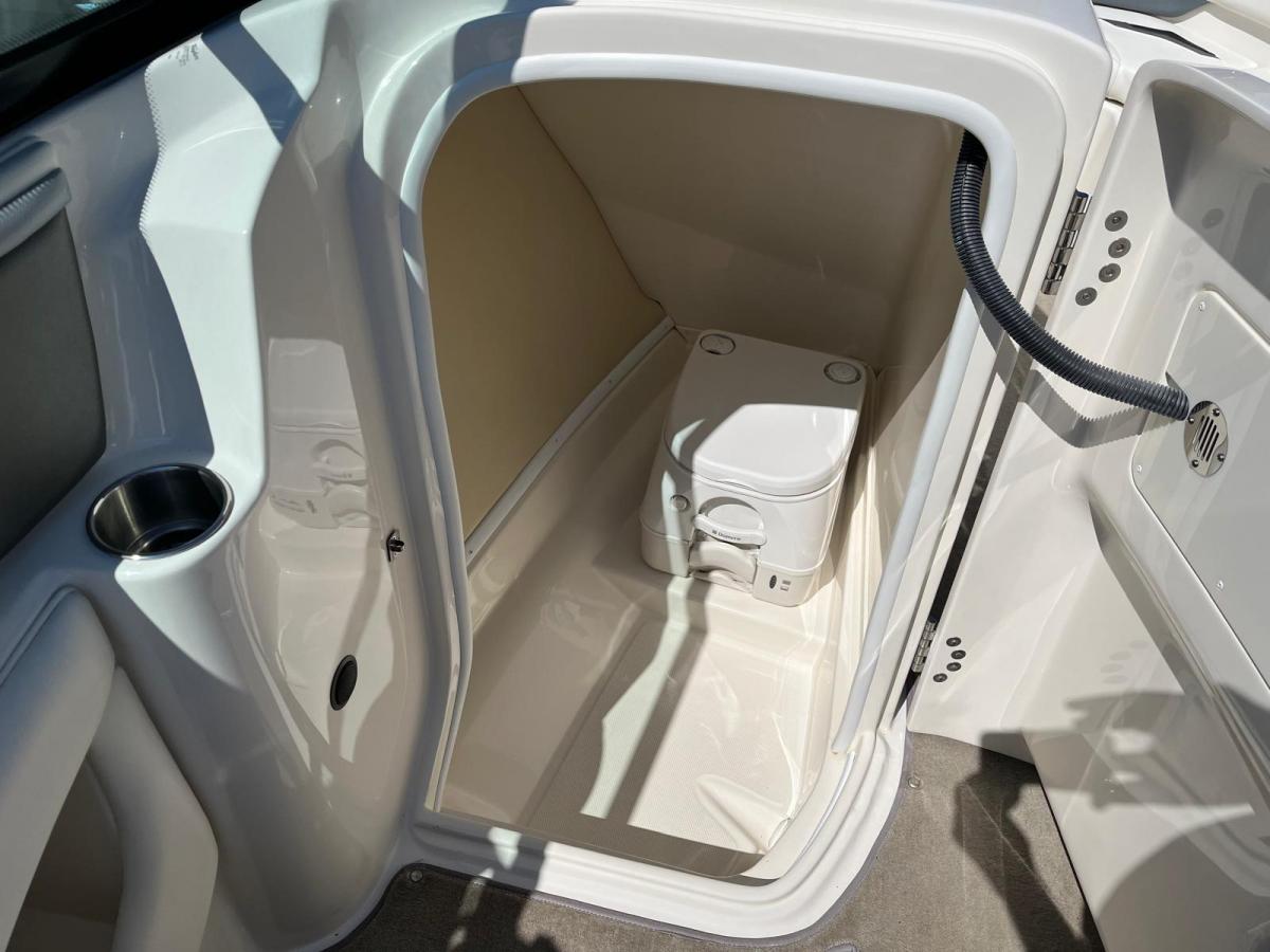 Monterey 244 FSX  Bowrider — foto 16 van 20