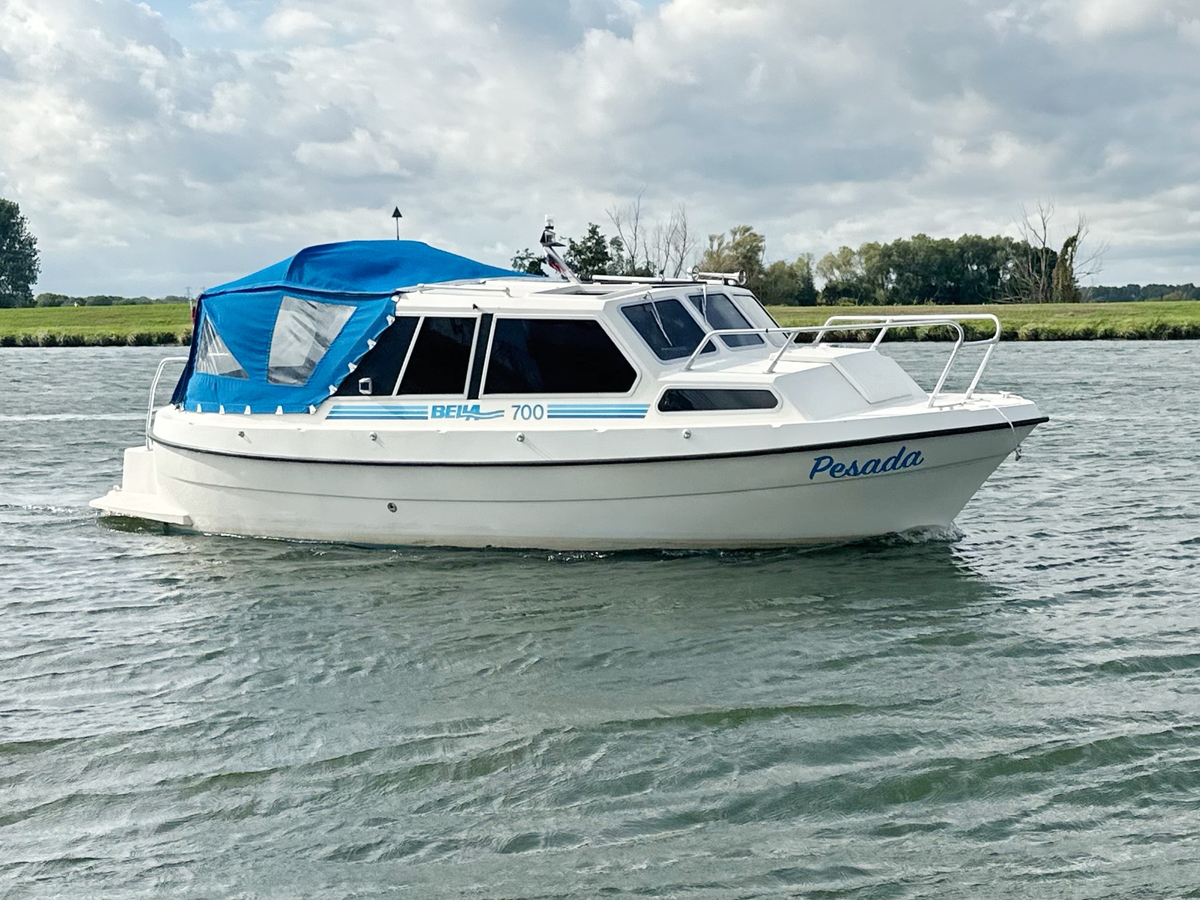 Bella 700