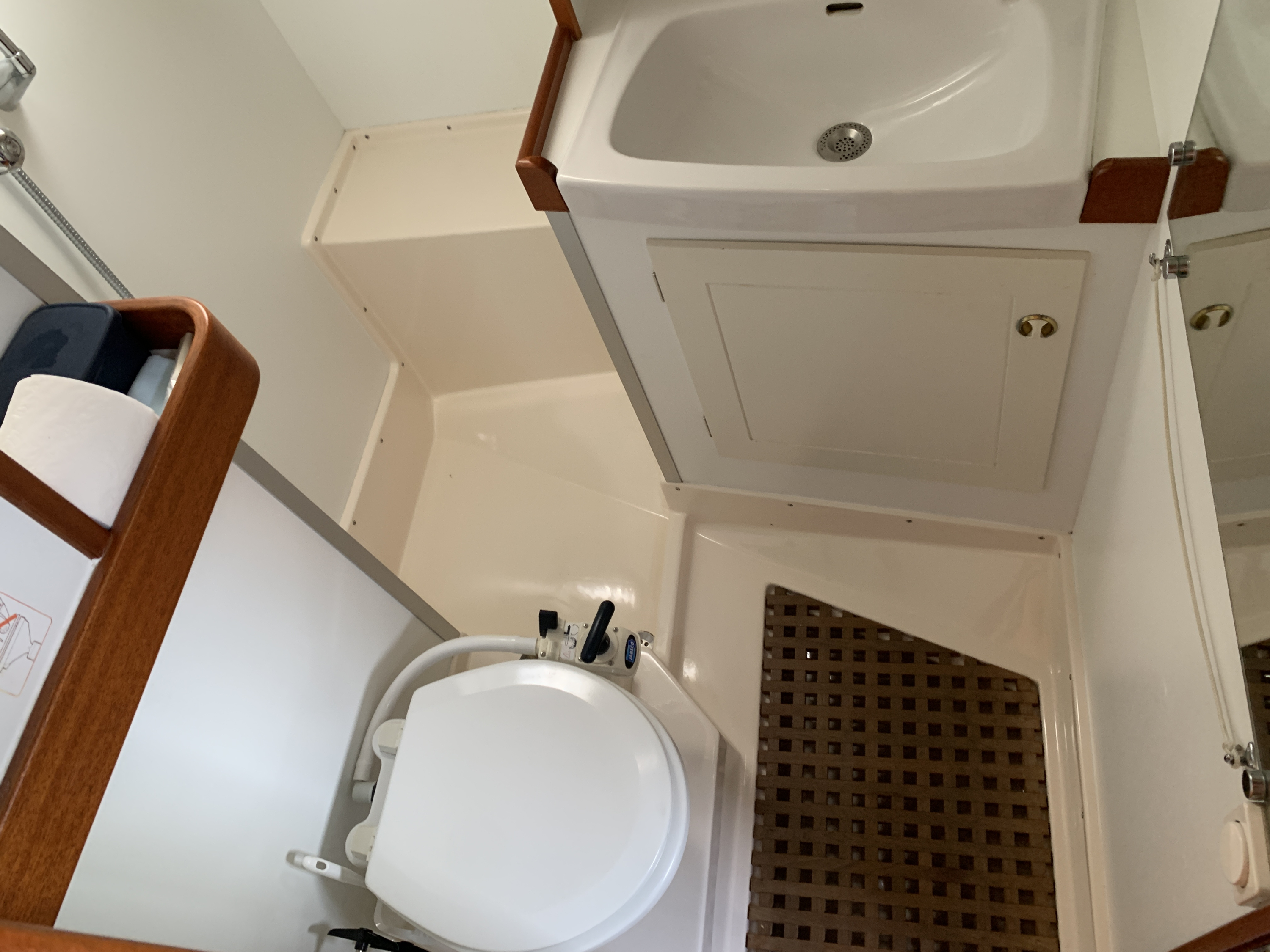 Hallberg-Rassy 42 — foto 58 van 77