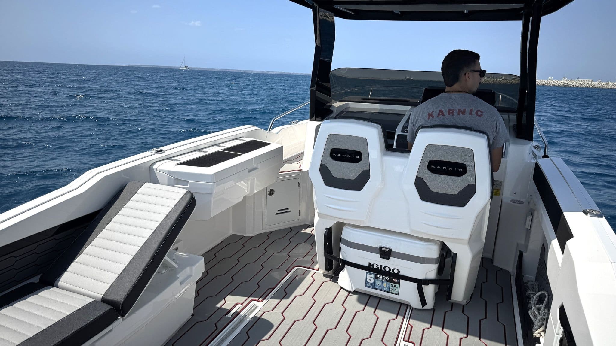 Karnic R8-S HT — foto 9 van 16