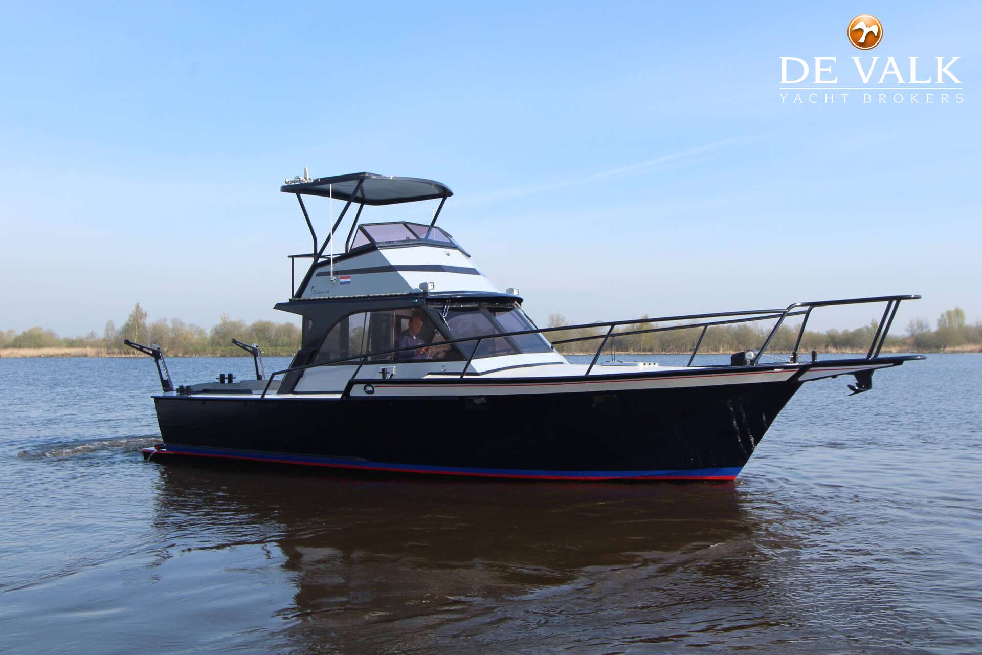 Striker 44 — foto 4 van 32