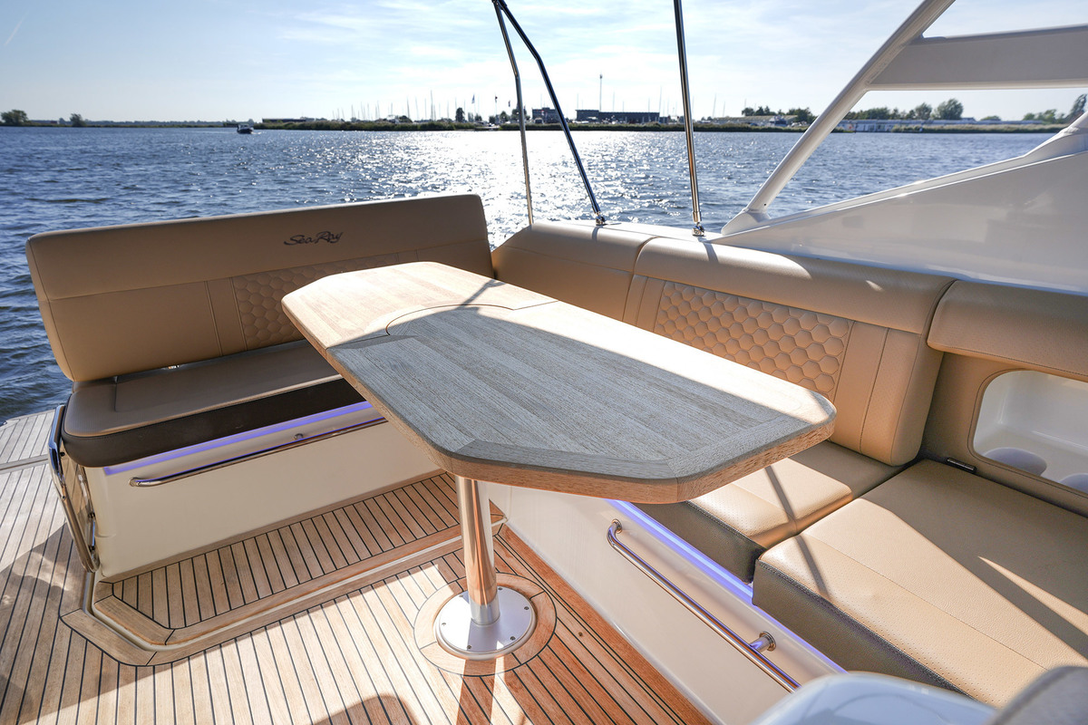 Sea Ray Sundancer 290 — foto 41 van 76