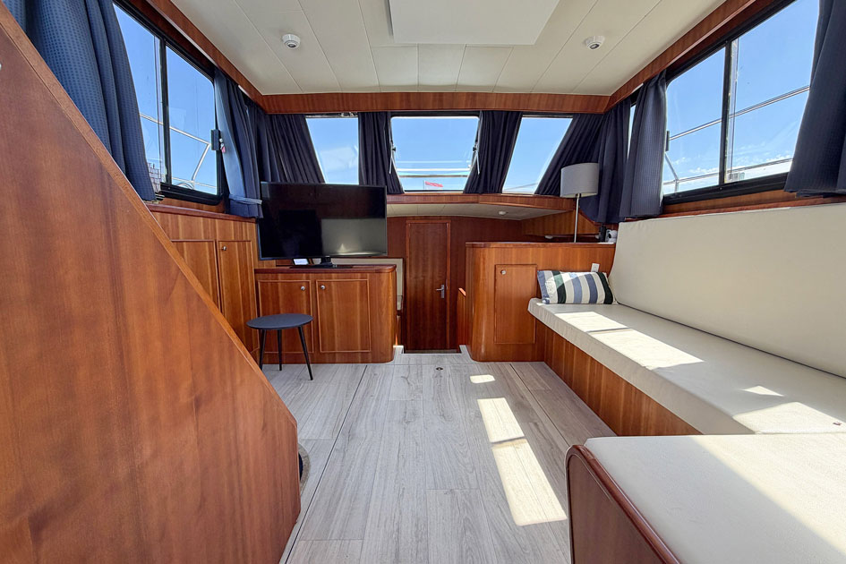 Treffer 1300 AK — foto 16 van 31