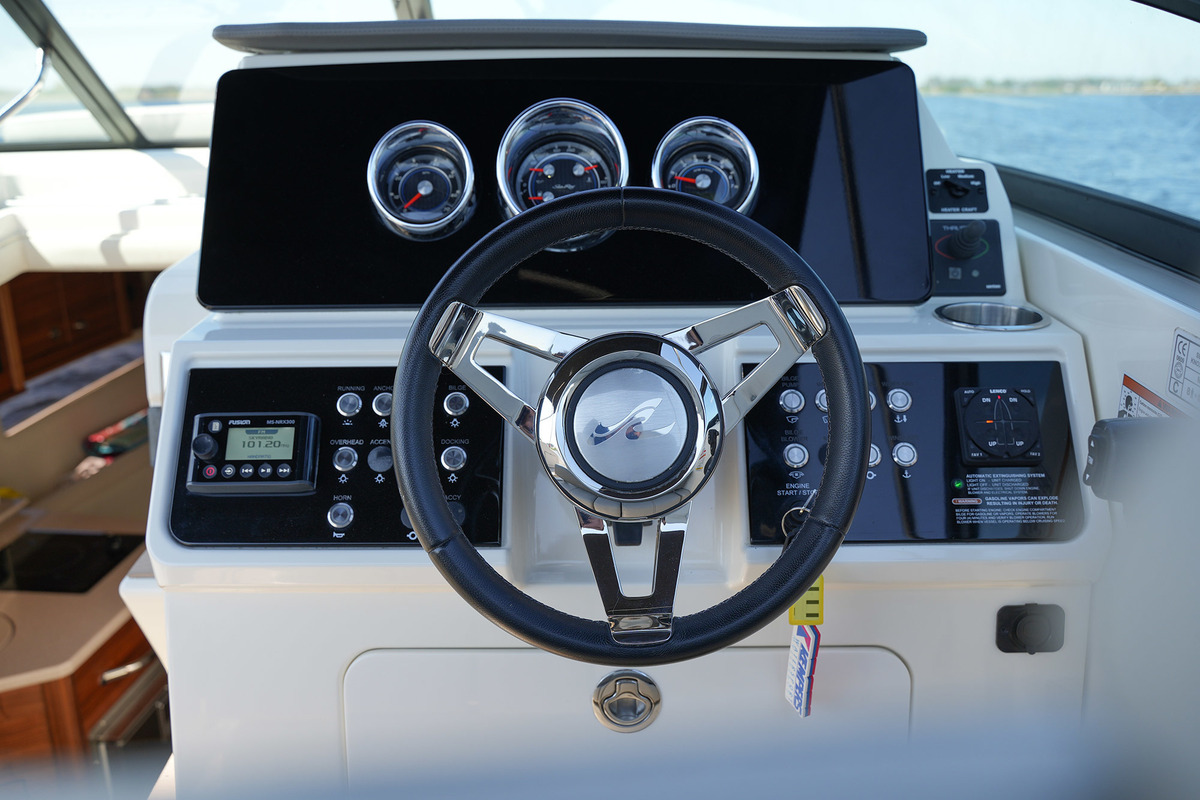 Sea Ray Sundancer 265 — foto 15 van 66