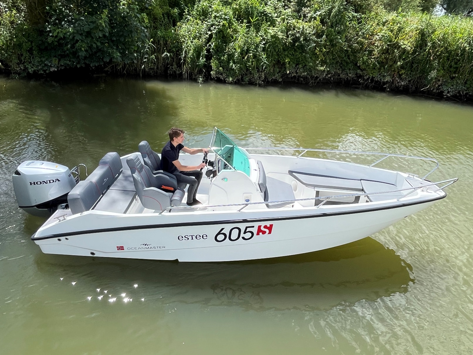 Oceanmaster 605S met Honda 135 pk — foto 4 van 14