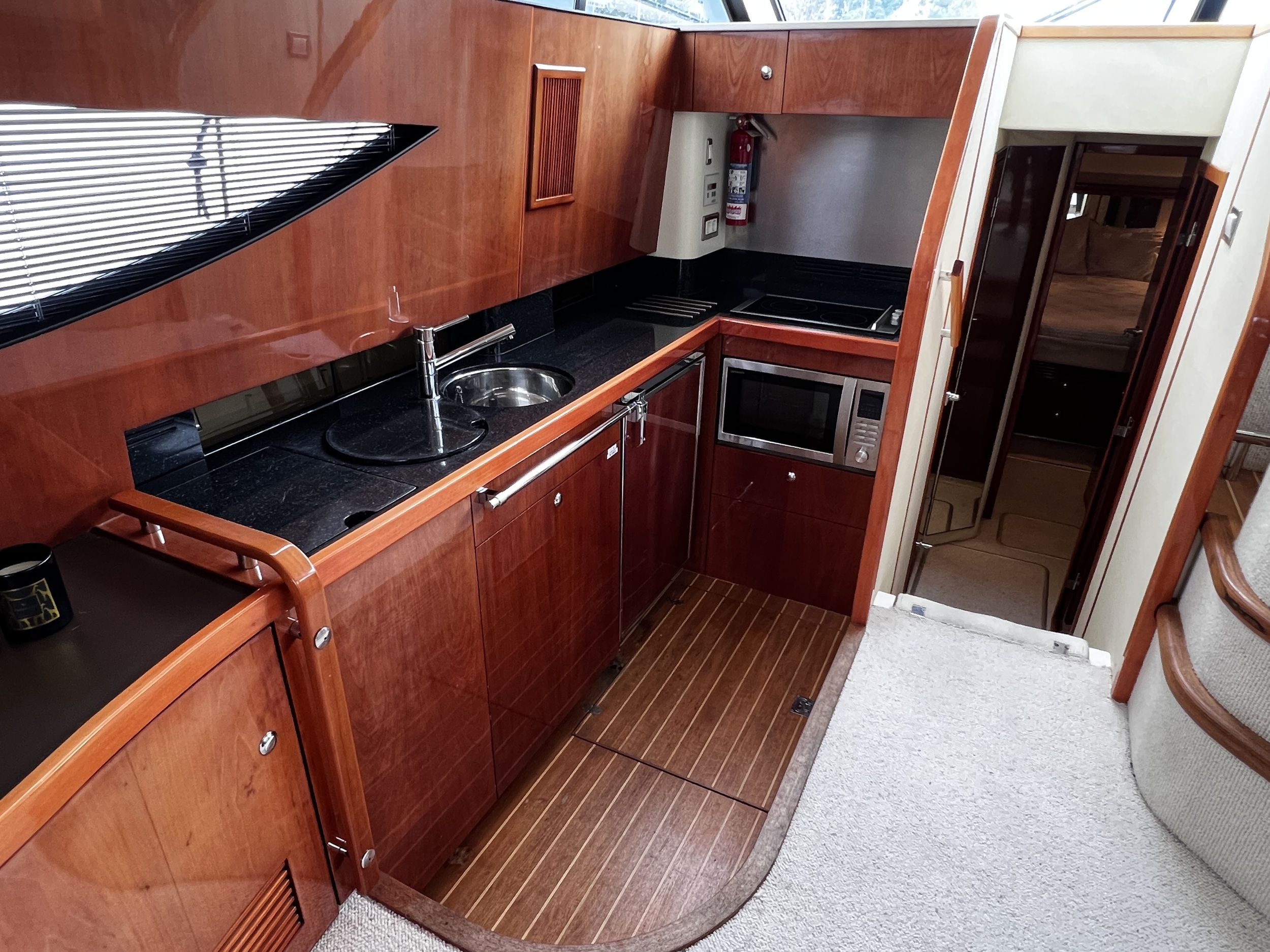 Fairline Phantom 46 — foto 2 van 10