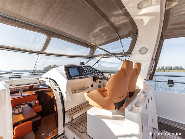 Trader 42 - Cabrio — foto 9 van 76