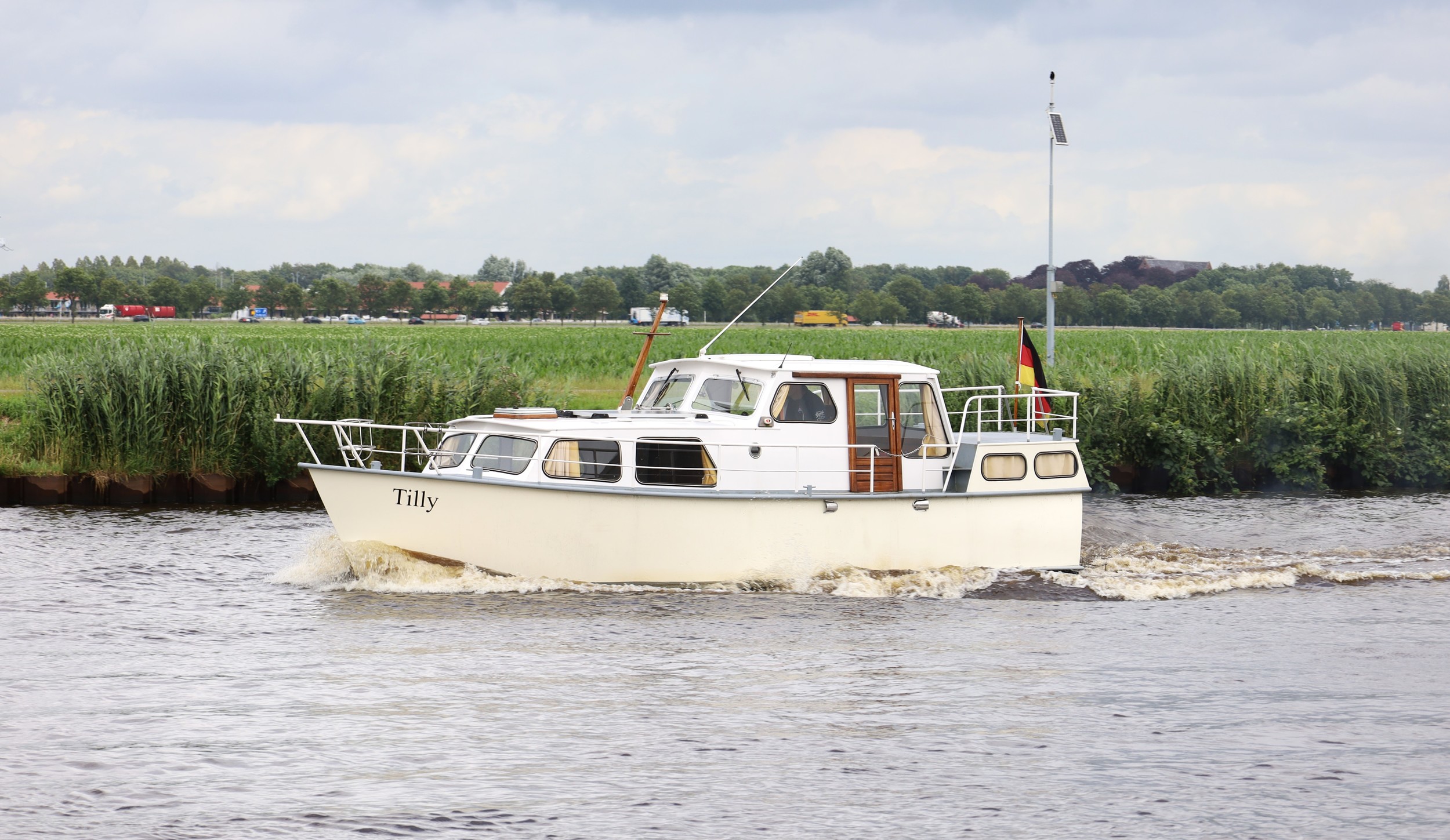 Hoekstra Kruiser 950 GSAK — foto 1 van 32