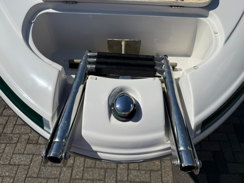 Four Winns Horizon 210 — foto 15 van 21