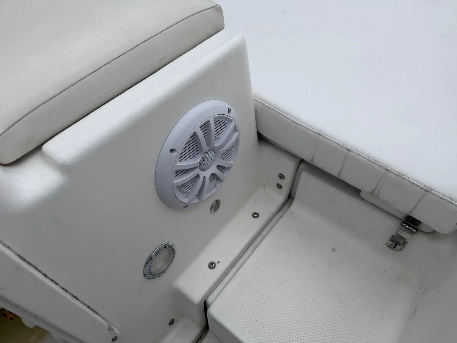 Robalo 2120 Center Console — foto 12 van 17