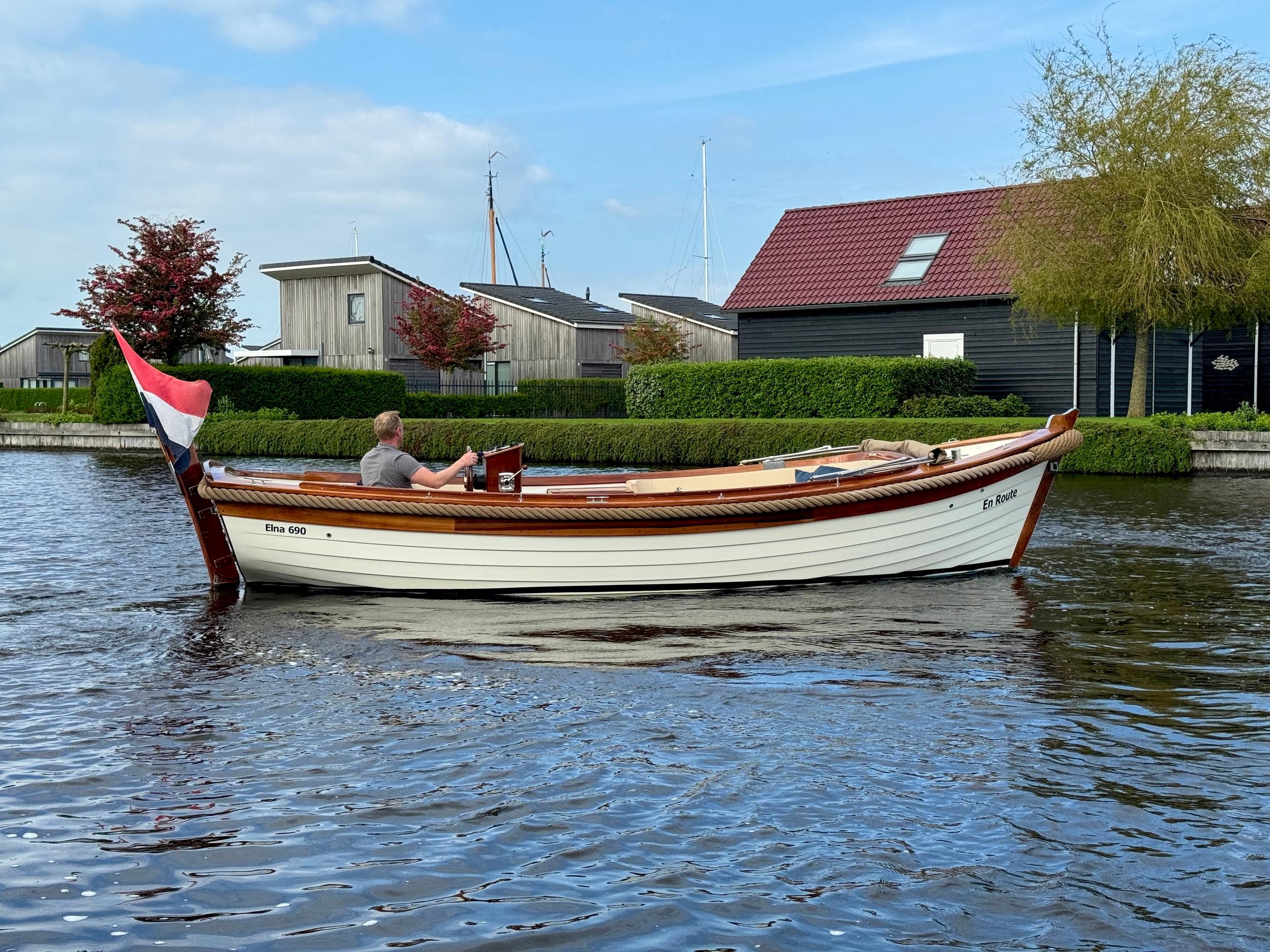 Elna 690 — foto 1 van 29