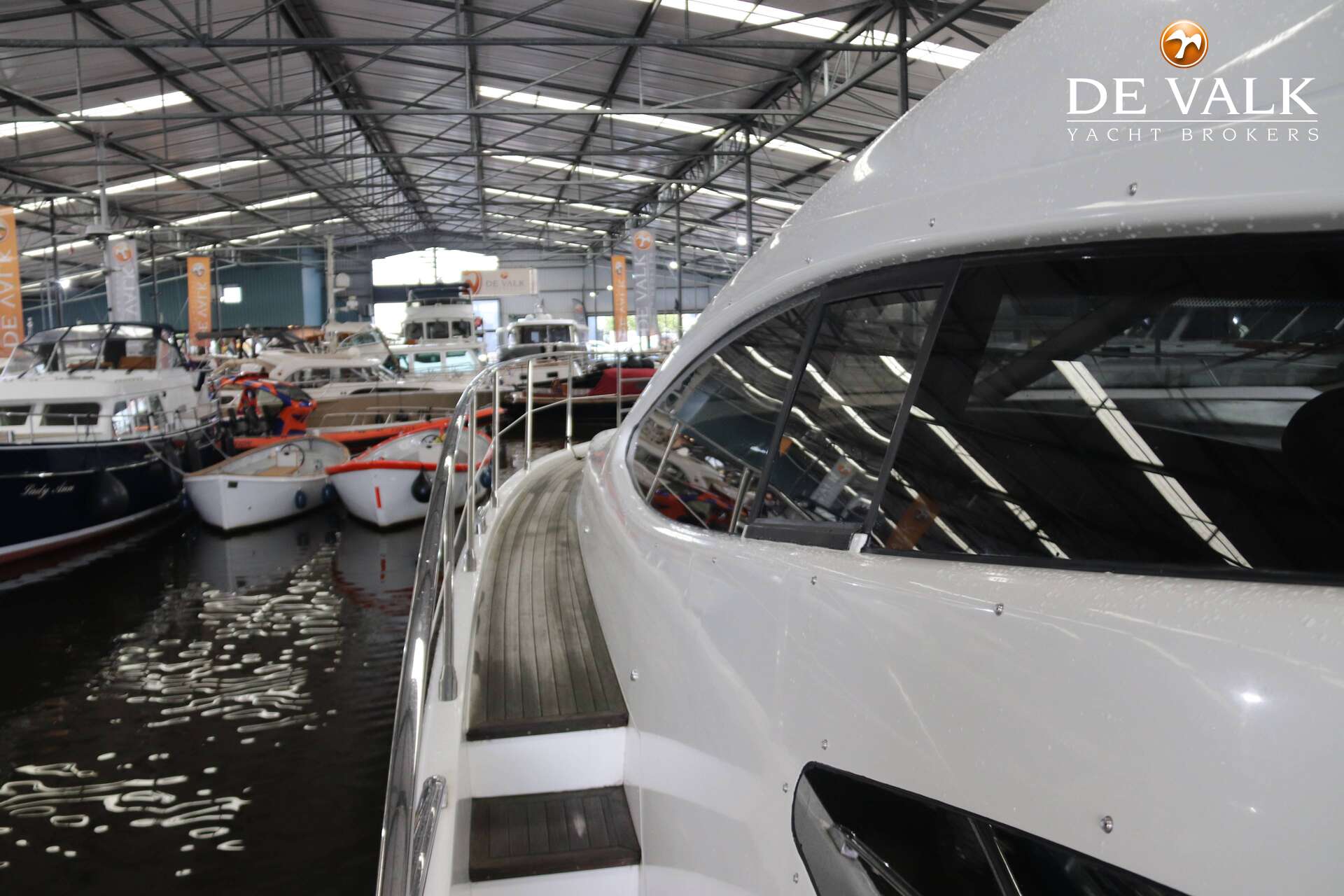 Azimut 68 Plus — foto 8 van 41