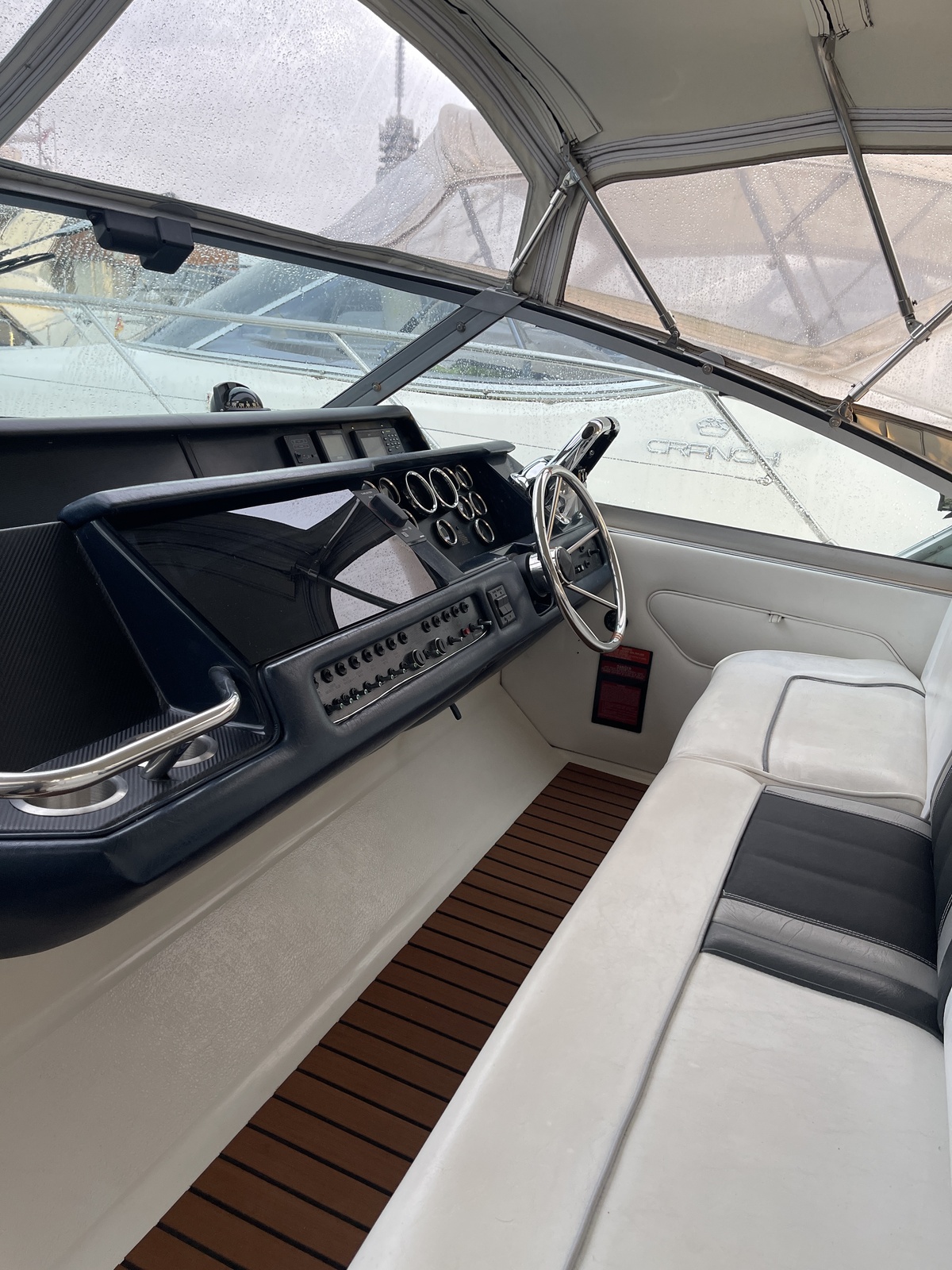 Sea Ray 310 Sundancer — foto 14 van 49