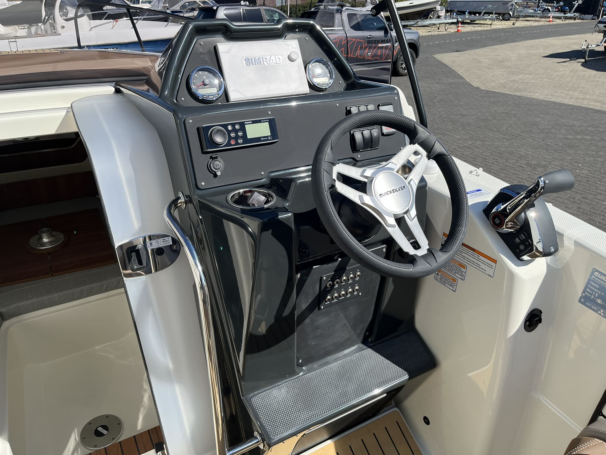 Quicksilver 755 Sundeck — foto 20 van 37
