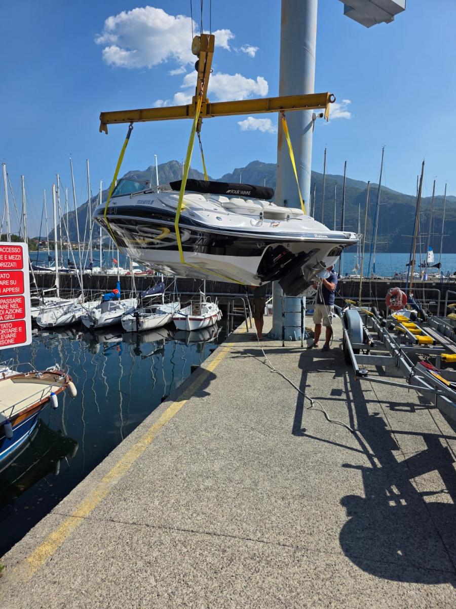 Four Winns 240 Horizon Bowrider — foto 10 van 22