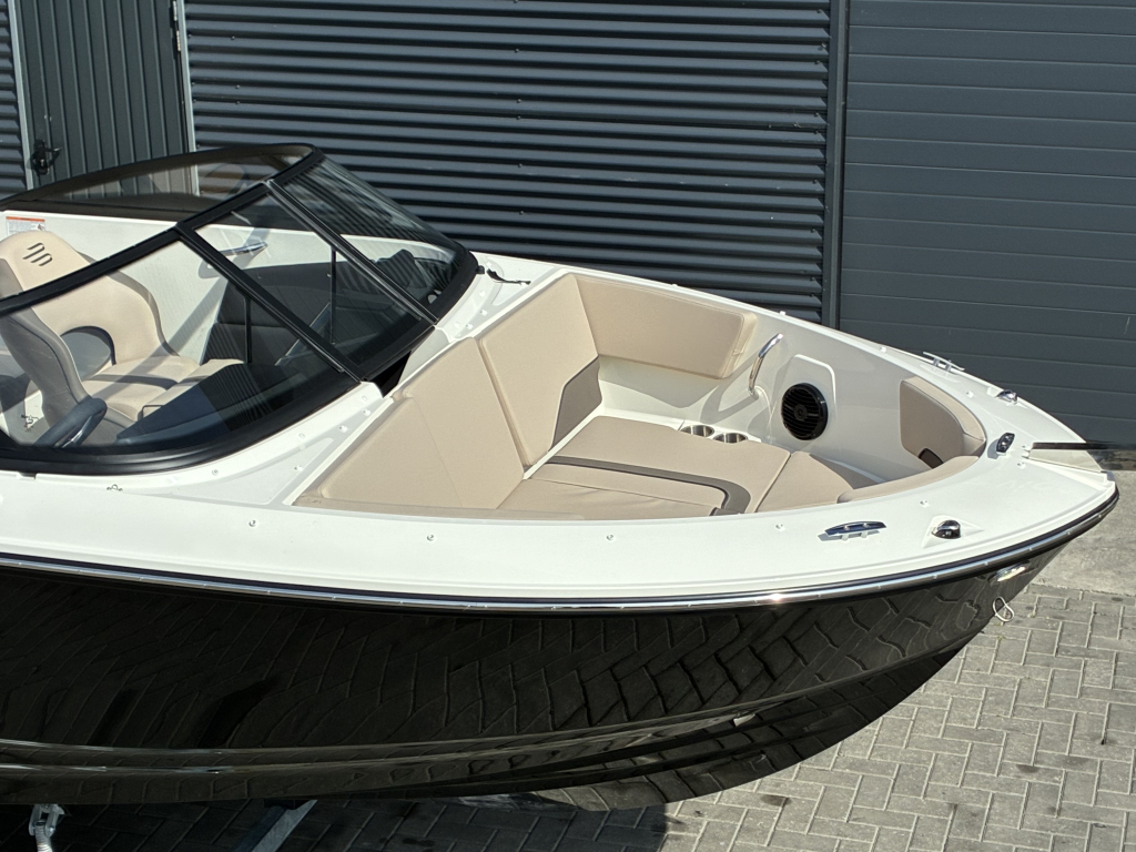Bayliner V20 — foto 3 van 17
