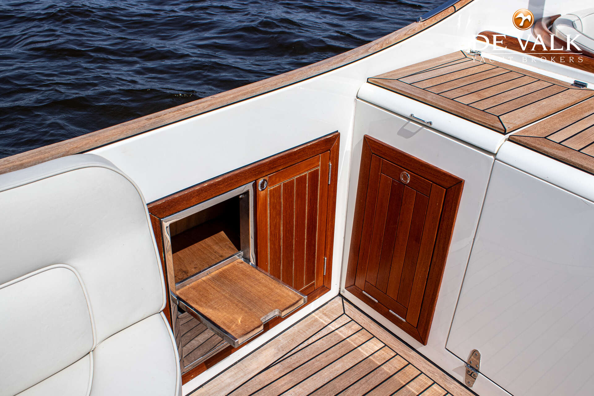 Long Island 33 Runabout — foto 18 van 43