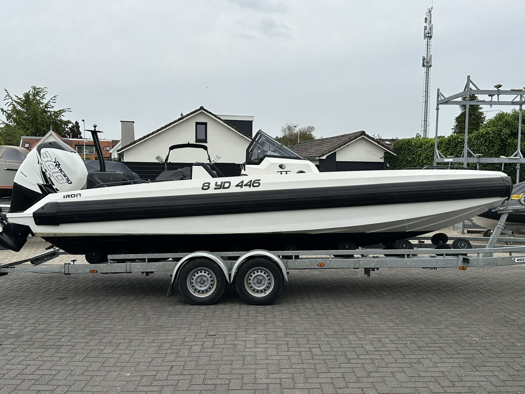 Iron 707 — foto 3 van 3