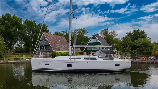 Hanse 388 (2023) — foto 10 van 12