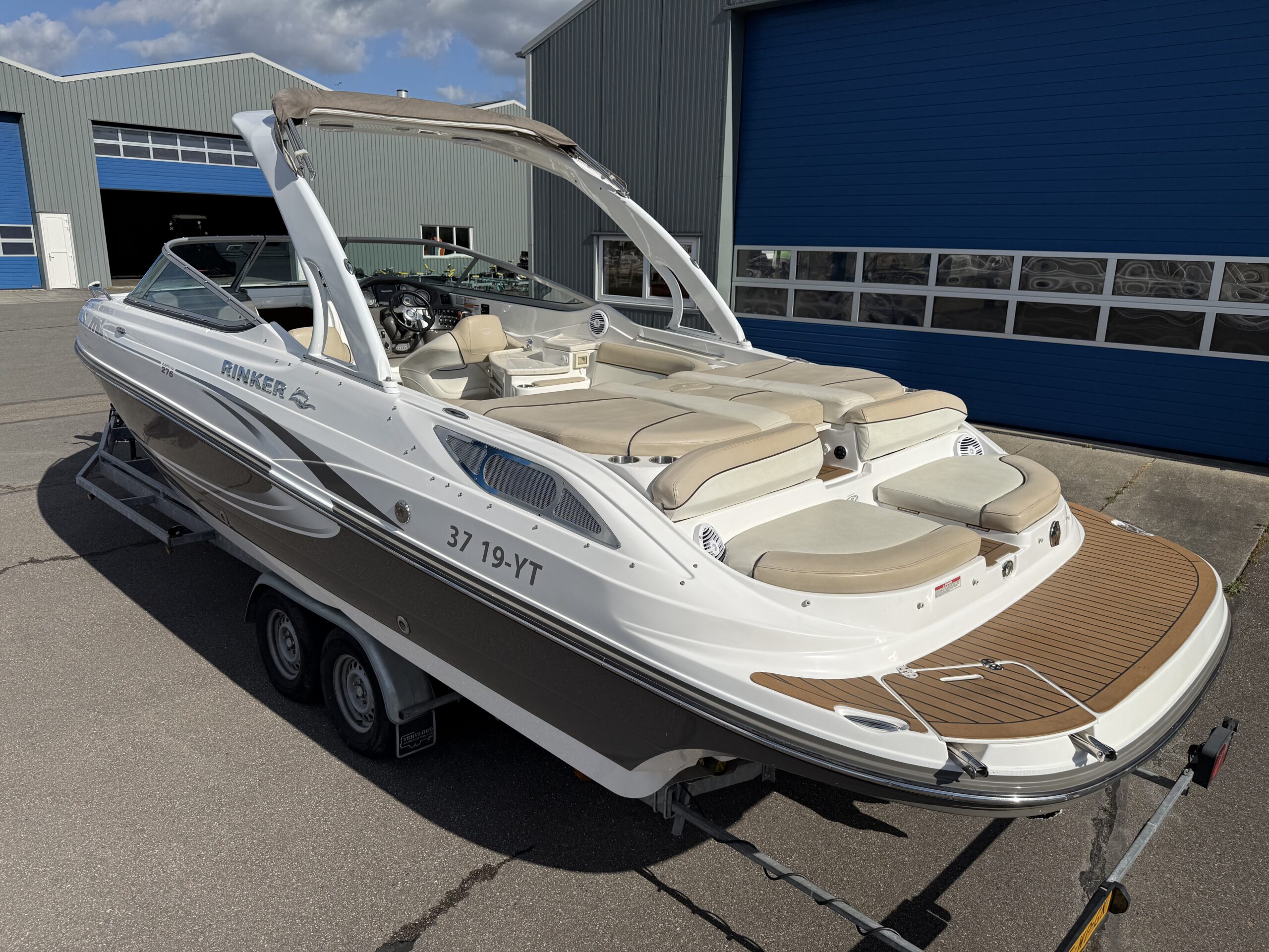 Rinker 276 Captiva Cuddy incl. trailer — foto 4 van 13