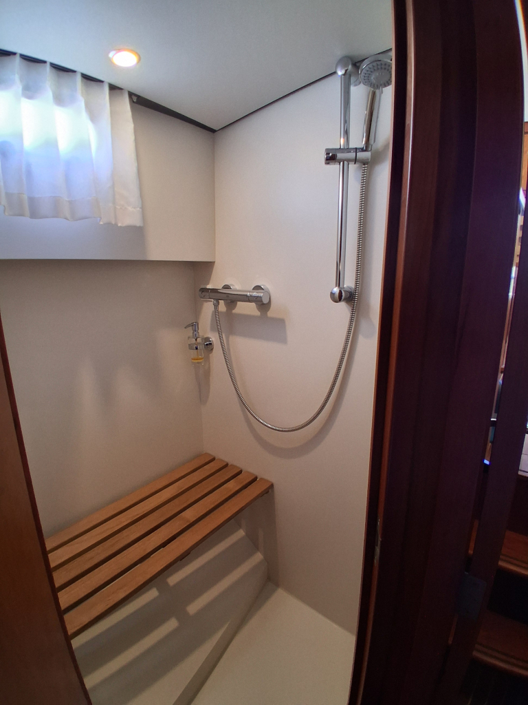 Linssen Grand Sturdy 35.0 AC – slechts ca. 250 motoruren! — foto 12 van 15