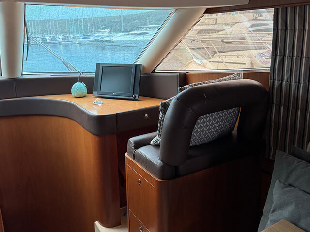 Elegance 64 Garage - BluYachting — foto 5 van 12