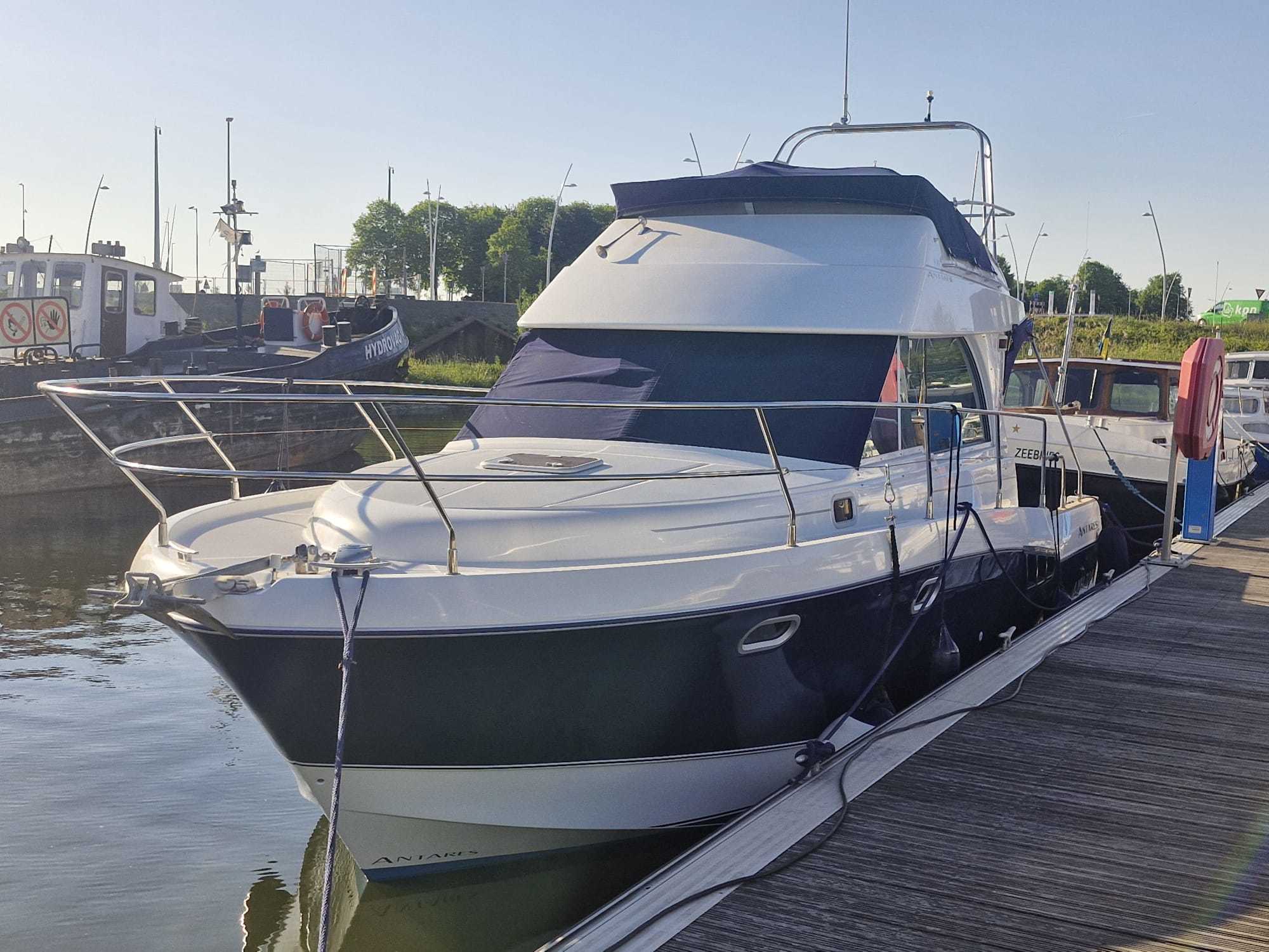 Beneteau Antares 9.80 — foto 5 van 33