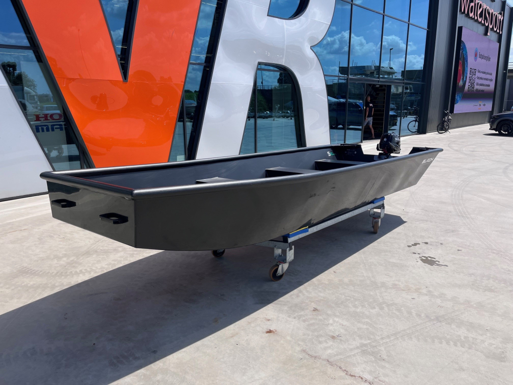 Black work boats Black Jon 500 DEMO inclusief Suzuki DF4AS — foto 2 van 4