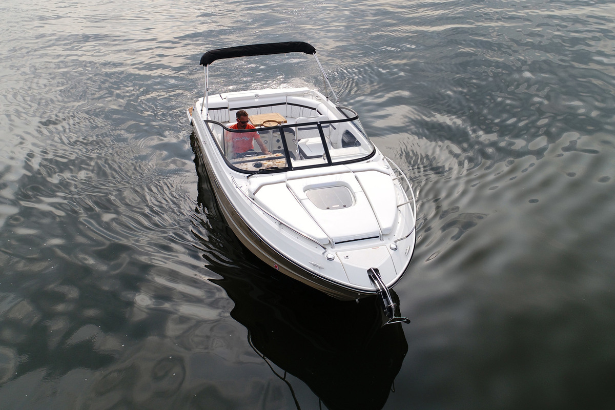 Sea Ray Sun Sport 250 — foto 9 van 73