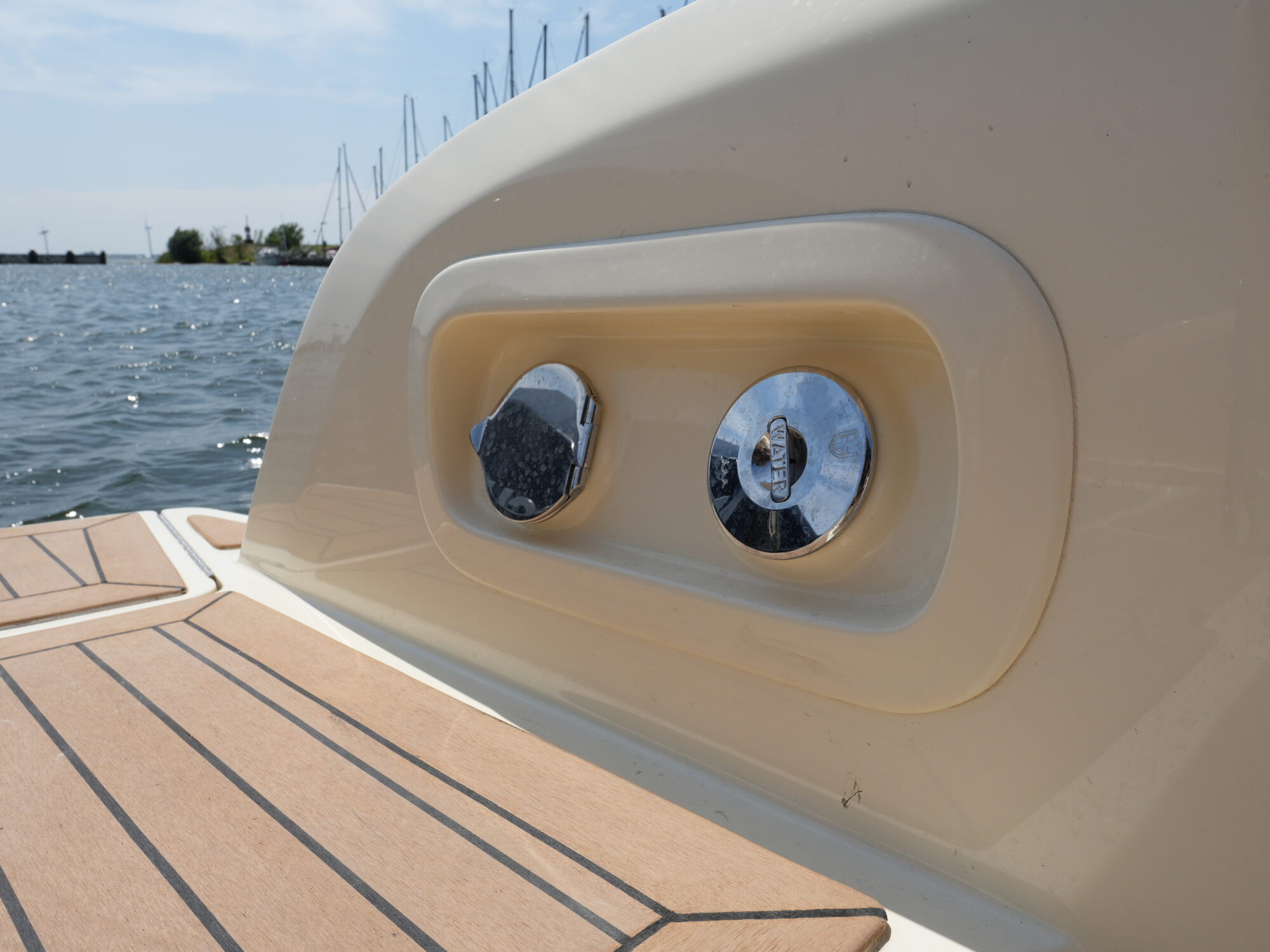 Invictus 270 CX — foto 11 van 38