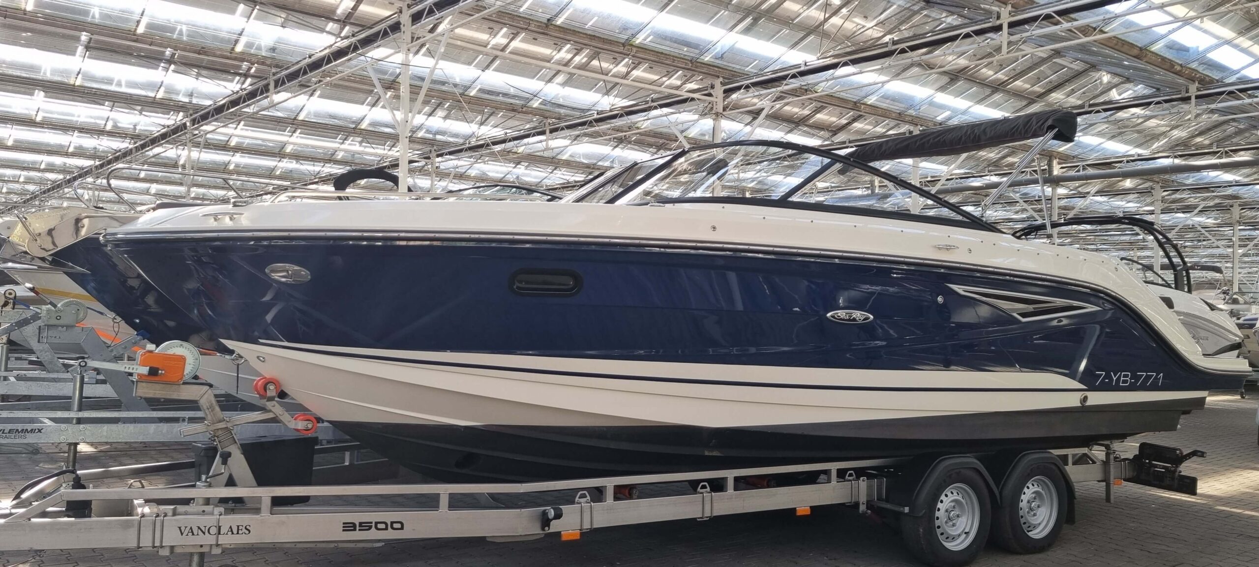 Sea Ray 250 Sunsport — foto 1 van 11