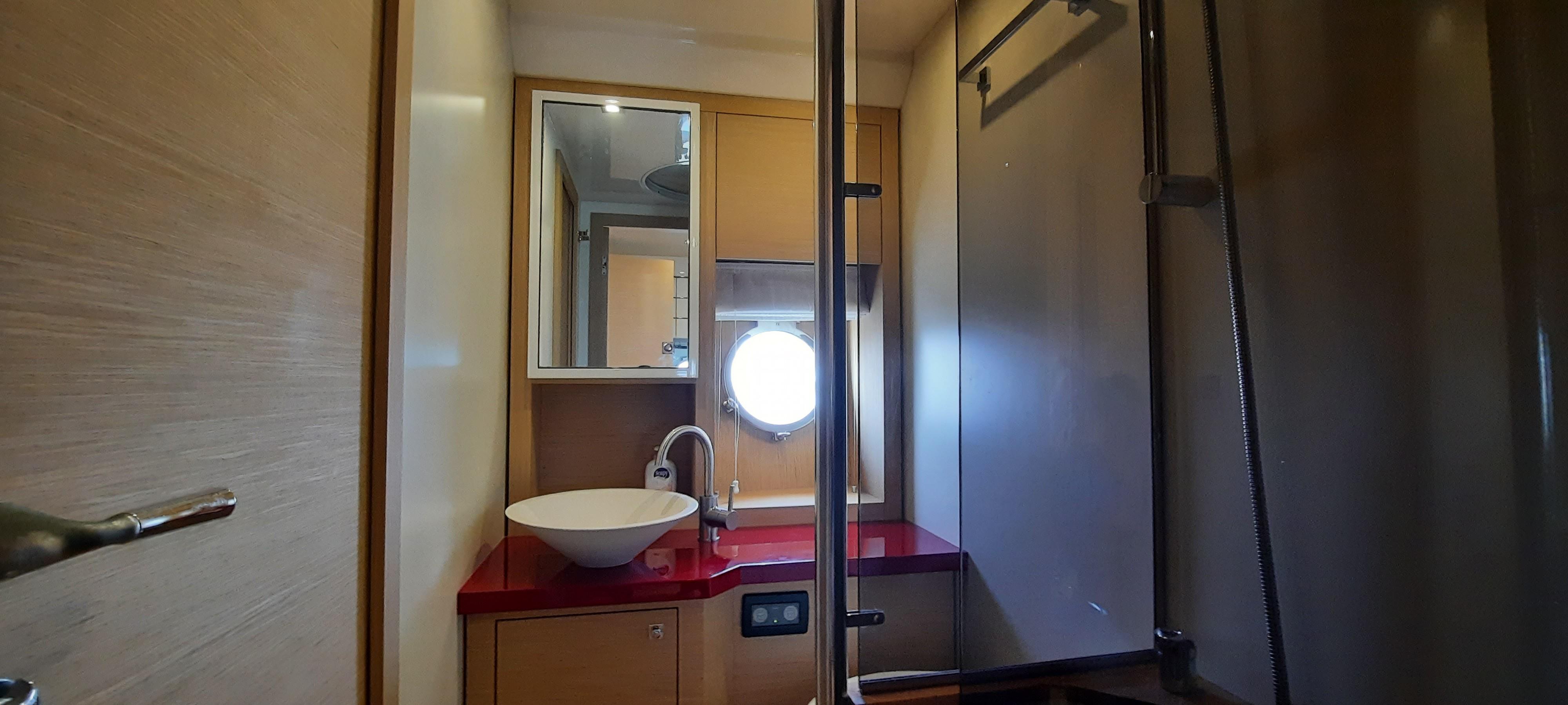 Sessa Marine C46 — foto 28 van 46