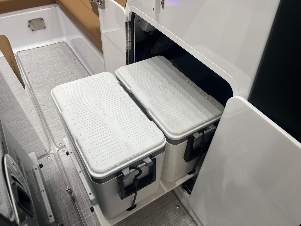 Four Winns H9 Bowrider — foto 18 van 33
