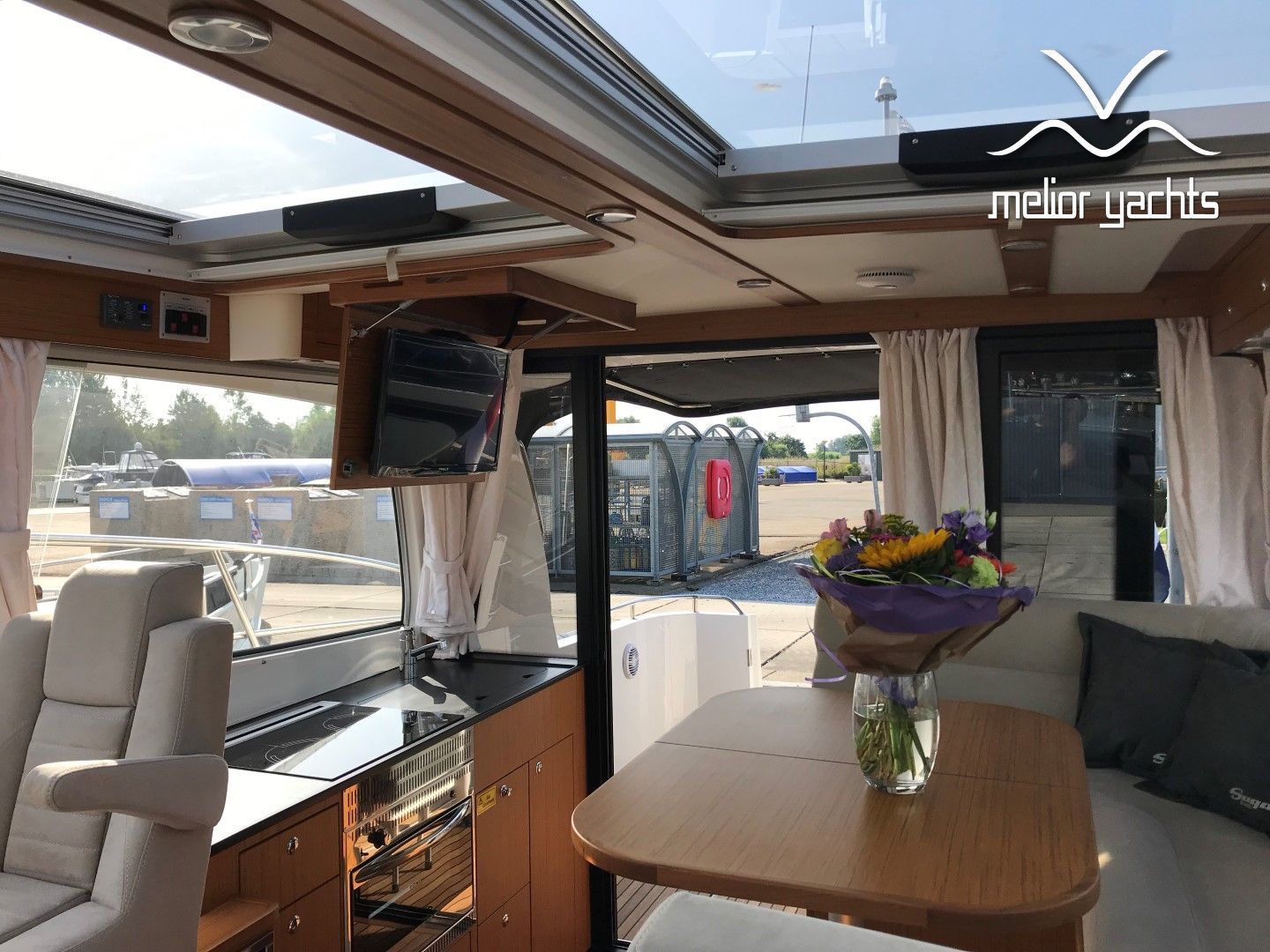 Saga 385 — foto 9 van 39