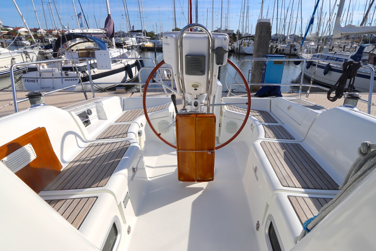 BENETEAU OCEANIS CLIPPER 373 — foto 29 van 48