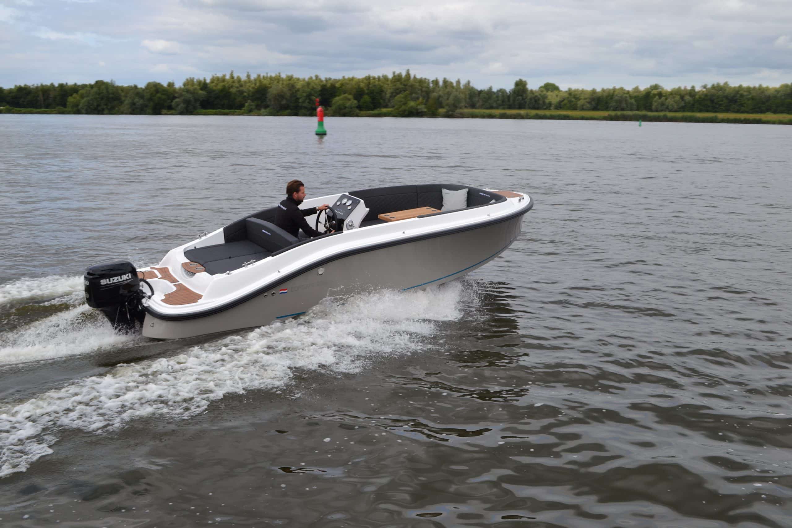 Corsiva 605 Tender — foto 1 van 10