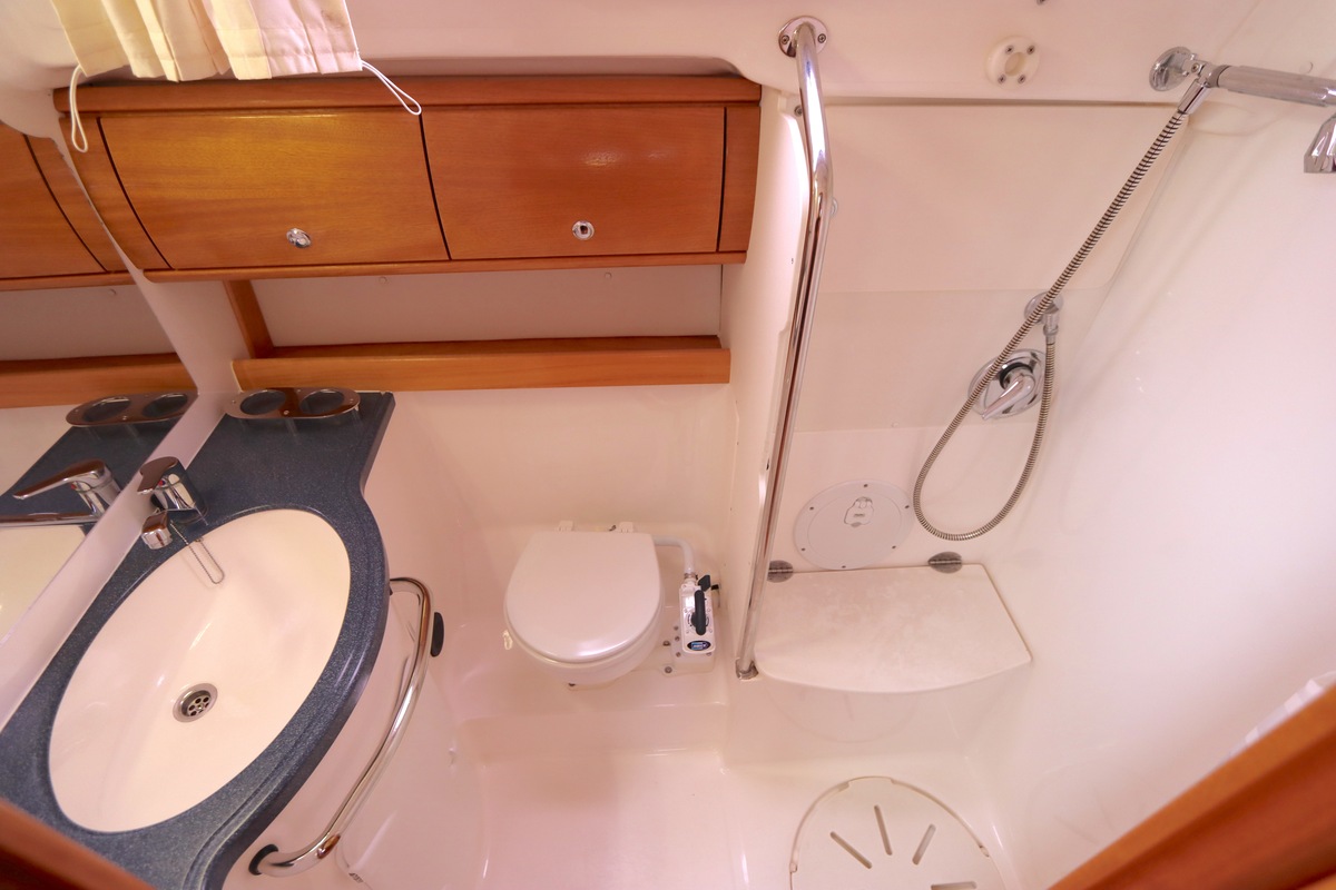 Bavaria 42-3 Cruiser — foto 33 van 86