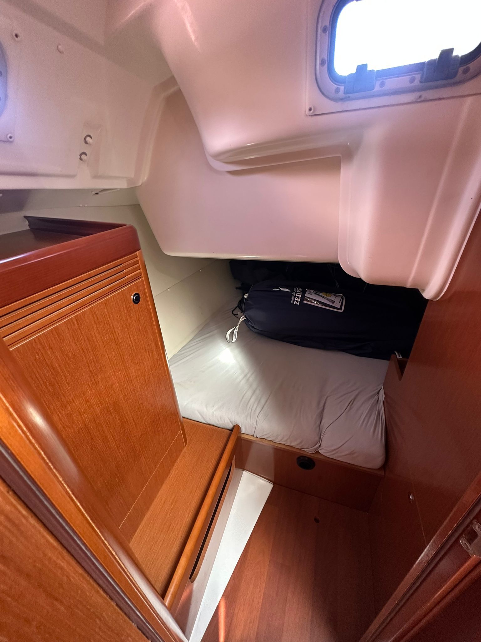 Beneteau Oceanis 37 — foto 7 van 36