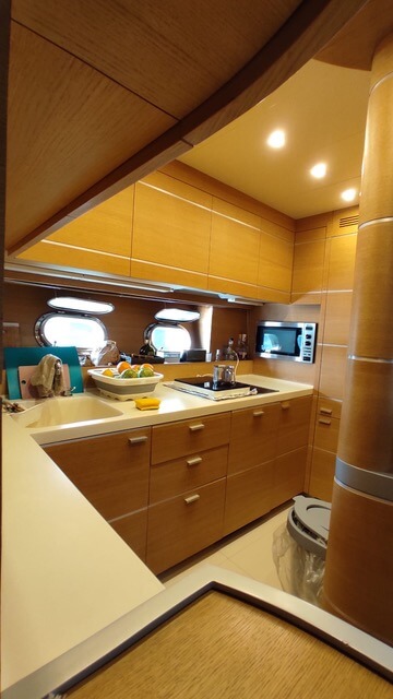 AB Yachts 68 - BluYachting — foto 2 van 12