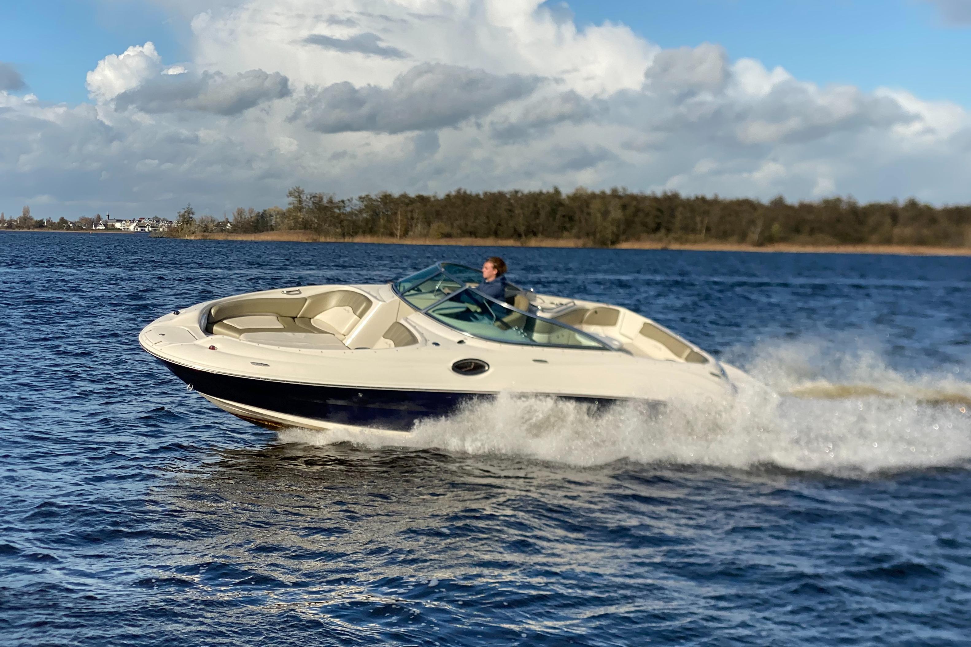 Sea Ray 240 Sundeck - Foto 1